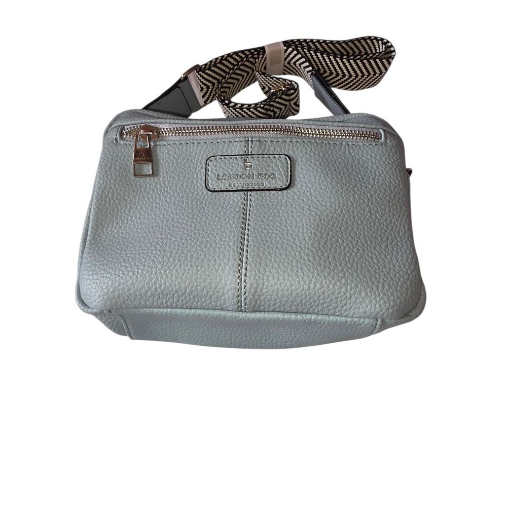 London Fog Camera Size Bag. NWT Blue.‎